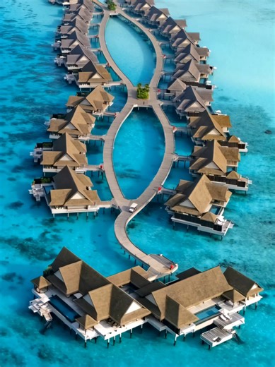 unforgettable Maldives vacation. an art-immersive luxurious island resort situated on Muravandhoo Island in Raa Atoll, tucked away in the northern Maldives. 📍 Joali maldives