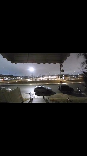 Breaking:Viewer provided video of small plane crash into buildings near Cottman and the Roosevelt Blvd. Northeast Philadelphia. City wide response underway. | Chris O'Connell Fox 29