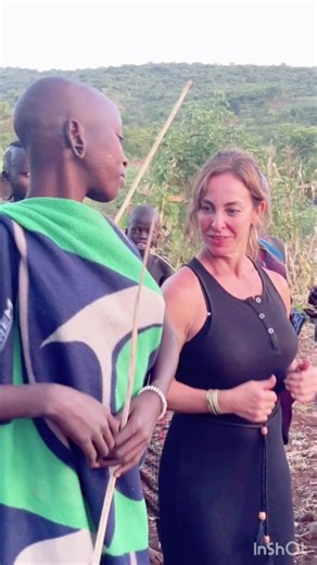 A woman from then Suri tribe invited me to dance ! #dance #tribe #africantiktok #culture #africa #fypシ