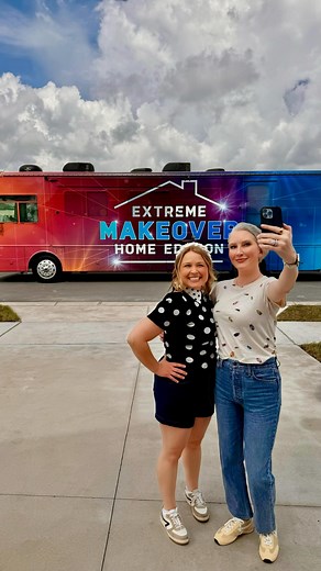 THE HOME EDIT ® on Instagram: "The offical trailer for @extrememakeoverhomeabc is here!!  Premieres January 2nd at 8/7c on @abc ⭐️"