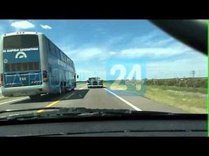 Micro se le sale una rueda en ruta 3 HD1