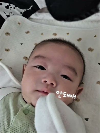 제법 소통이 되는 아들래미 #26년생 #말띠애기 #옹알이