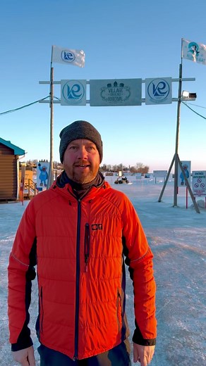 en direct du Village sur glace de Roberval pour un petit topo de la journee #experiencevelosaguenylaxsaintjean #experiencevelosaguenaylacsaintjean #tourismesaguenaylacsaintjean | Traversée du lac Saint-Jean a vélo