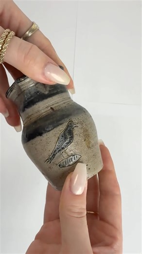 Welcome to Weekly Discovery Wednesday where we share one rare, important, or just plain cool item that comes through our door that week! Today we have a small but mighty example of Southern Pottery. Here more about it from Chris! | Mebane Antique Auction Gallery