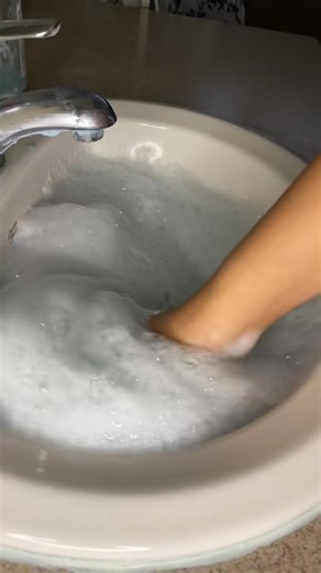 Last day of by ✨ Target DS Ultra Dlx Lemon DS Ariel w Downy Laundry Powder This combo reminds me of slime ! I was a die hard fan of slime & i think thats why im here on lol . I love mixing things | Jamal Sternberg