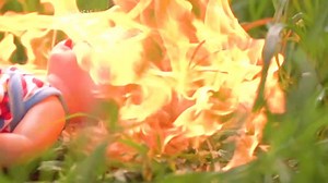 BATA MULA ANTIQUE NA HINIHINALANG FIRESTARTER, KUMUSTA NA NGAYON? Nagliliyab ang balita noong 2011 tungkol sa isang bata na diumano may kakayahang lumikha ng apoy gamit lang ang kanyang... isipan?! Makalipas ang halos isang dekada, kumusta na siya ngayon? Totoo nga bang may firestarter? | Kapuso Mo, Jessica Soho (One at Heart, Jessica Soho)