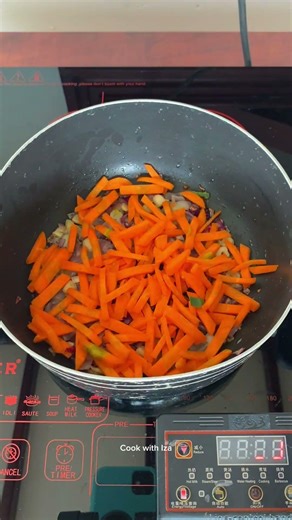 ගිනි තියල හදන Fried Rice🥗😋#easyrecipe #shorts #friedrice #chinesefood #rice #food #viral #fyp #fypシ