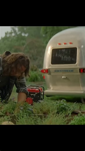 movie plussss on Instagram: ". . . . Last night on earth with nature in the tranquil mountains of Tennessee. But as society breaks down around them, religious zealots try to recruit them, and newcomers Gene and Gabby aim to flame out in a final crime spree that spoils Ryan and Holly's peaceful plans. IMDb 4,71 hour 26 minutes202416+ Dramas•Science fiction•Dark•Serious Have you seen it?"