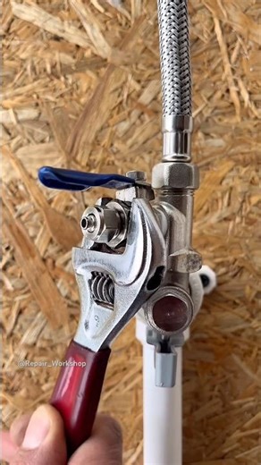 Quick Installation of a Pipe Alignment Tool.