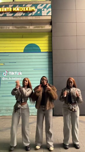 Twins Dancing Together: The Best Matching Outfit Trends