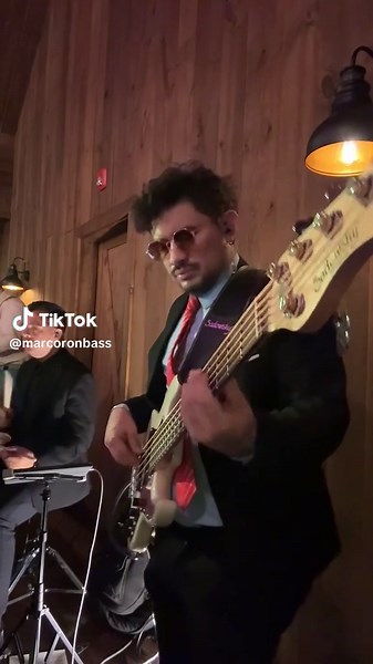 SIR DUKE Live Band Performance