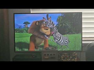 Madagascar (2005) - Alex and Marty discover nature scene