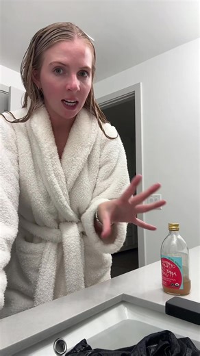 How to Deal with Bad Smells in Denim: Tips and Solutions