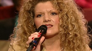 Come Spring (feat. Jessica King, Sheri Easter & Charlotte Ritchie) [Live] by Bill & Gloria Gaither on Apple Music