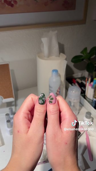 Nya naglar med Depend geliQ – Skönhetsinspiration