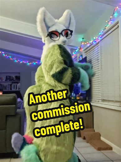 Working OVERTIME this year 💪❤️‍🔥 . . #furry #fursuit #furryfandom #MarieAnarchy #fursuitmaker
