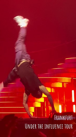 Chris Brown's Incredible Backflip Dance Moves: A True Legend in Action