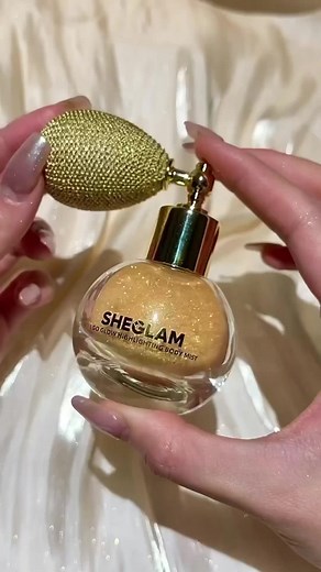Ready to GLOW this summer? 🌞✨ Made using a variety of pearlescent powders in different sizes, our Go Go Glow Highlighting Mist offers a prism-like reflective shine so you can sparkle from every angle 💫💫 Snag yours at SHEGLAM.com 🛍🛒 #saveinstyle #SHEINbeauty #SHEGLAM #bodymist #crueltyfree #glowingmakeup #highlightingmist #shimmermakeup