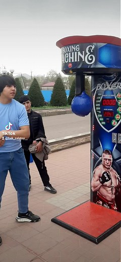 Interactive Boxing Arcade Machine Experience