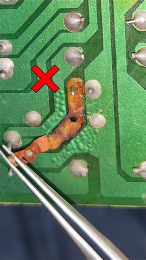 Broken Track PCB Repair Easley #shorts #trending #repair #soldering #tips #electrical #minecraft