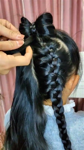 春游简易美发：简单优雅的蝴蝶结辫