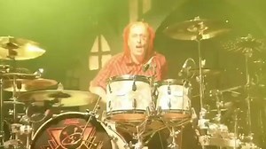 Soon we will sing together again. | Sevendust