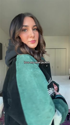 happy game day 🦅💚 #eagles #eaglesfootball #gobirds #gamedayoutfit #eaglesgamedayoutfit