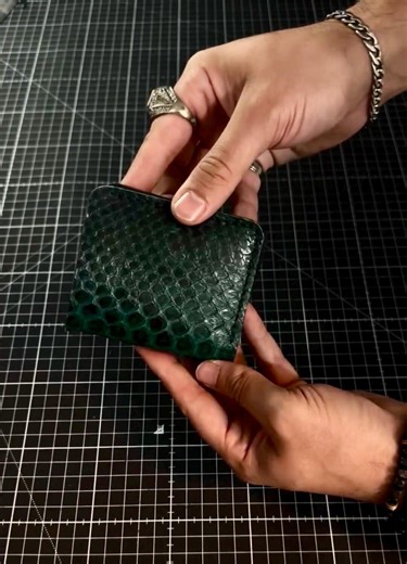 Handmade Emerald Green Python Leather Bifold Wallet – Exotic Slim Wallet - Etsy