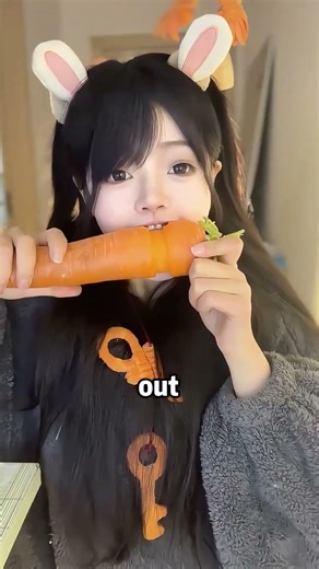 She can do anything with her teeth