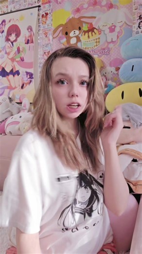 wait for the transition 😈 #lovelive #eliayase #lovelivecosplay #ラブライブ #eliayasecosplay Love Live! (яп. ラブライブ! Рабу Раибу!) School Idol Project — совместный мультимедийный проект компании ASCII Media Works журнала Dengeki G's Magazine, музыкального лейбла Lantis и анимационной студии Sunrise[1]. Проект вращается вокруг группы школьниц, которые становятся идолами для того, чтобы спасти свою школу от закрытия. Он стартовал в августе 2010 года в журнале Dengeki G’s Magazine, и продолжился производс