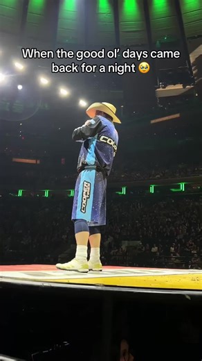 The best surprise ever! Thanks for lighting up NYC @Flint Rasmussen 🫶 | surprise visit