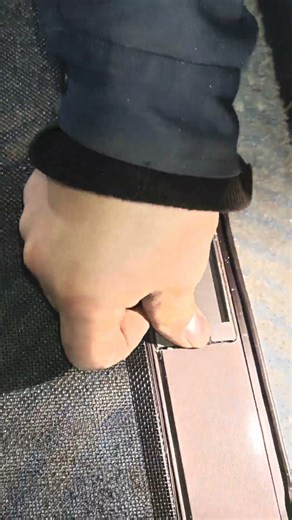 Frameless Pocket Lock Screen Window - 1cm ultra-thin frame, nail-free installation#mosquitoes