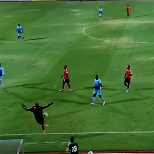 🚨🚨😍⚽️🎮Mohafe showing off his skills.#betwaypremiership #masandawana #soccer #orlandopirates