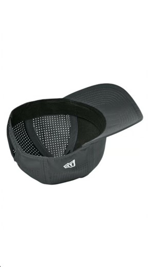 New Era 9SEVENTY NE501 up close: