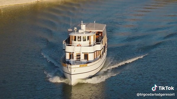 Experience Table Rock Lake on the Lady Liberty Cruise
