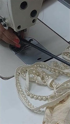 how to change presser foot on machine/ single presser foot kese लगाया. #sewing #fashiondesigner