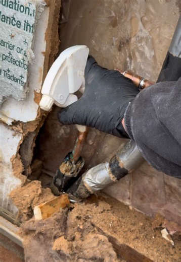 Fixing a Frozen Water Line in Your Wall: A DIY Guide