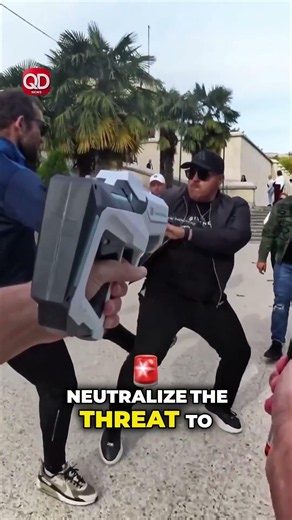 My bodyguard's professional response