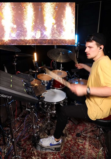 Tina Karol's Best Live Performance with Amazing Drummer