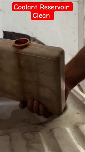 Coolant Reservoir Clean Tricks #shortsfeed #automobile #tecnician #mechanic #ytshorts