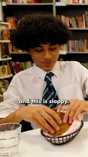 British Highschoolers try American Ice Cream Sandwiches!