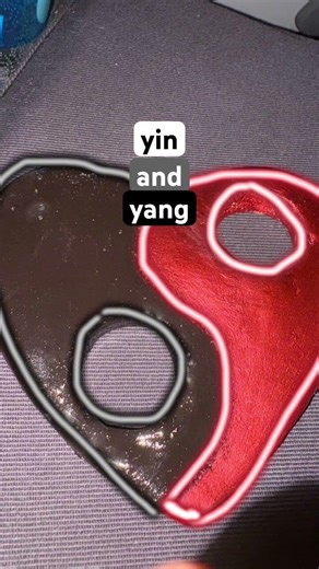 yin and yang but as hearts🖤🤍☯️
