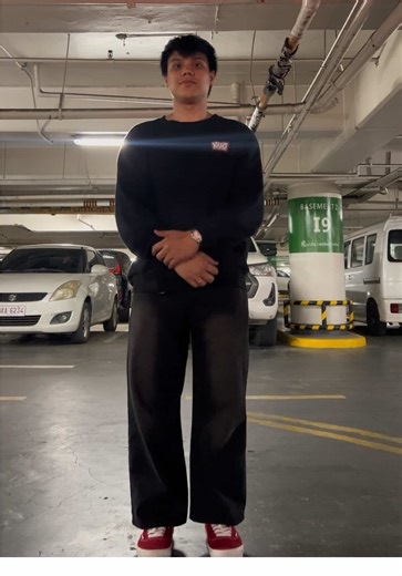 Stylish Vans Outfit Check for Every Occasion