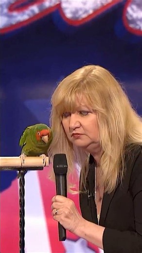 The Smartest Bird in the World?! 🦜 #agt