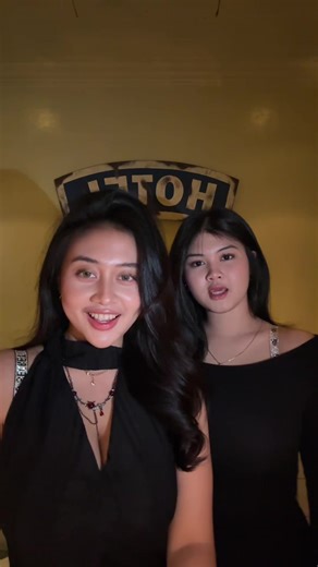 Sha (@dhieshaaa)’s video of Victorias Secret