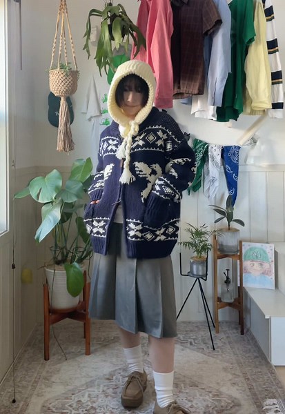 MUHETのカウチンニットで冬コーデ特集