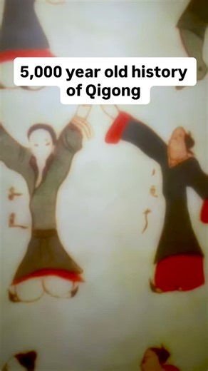 The history of Qigong movements dates back to thousands of years ago where it’s believed to have started as more of a dance style 💃🏻 which was created to help farmers ease their health problems ⛑️ including physical ailments like back pain, arthritis & excess dampness & more… Images of their practices have been found painted on silk & pottery. Here’s images from an original silk scroll “The Daoyin Diagrams” found in 1972 dating to around 168BCE! For thousands of years, millions of people have 