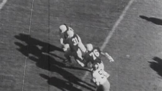 Jim Grabowski: Illinois Football Legend & Hall of Famer 🏈 From Taft High School in Chicago to Fighting Illini Football stardom, Jim Grabowski was a powerhouse on the field. As a sophomore, he rushed 125 yards and earned MVP honors in the Rose Bowl Game, helping Illinois defeat Washington 17-7. His junior and senior seasons were packed with highlight performances, including 239 yards against Wisconsin and a 57-58 yard breakaway against Michigan State and SMU. A two-time Academic All-America, Big