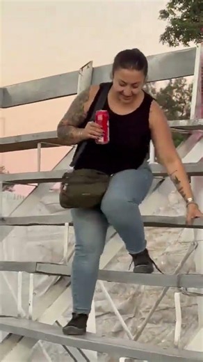 📲 Cuando tus piernas se desconectan de repente. 🤣🤣