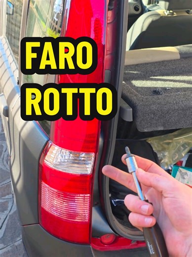 Si è rotto il faro della panda, succede, ma questa volta non potevo ripararlo. Per fortuna ho trovato il ricambio per la mia auto da @atp_autoricambi inserendo la targa nella loro app! #auto #lucadaniofficial #meccanico #supplied #atpautoricambi